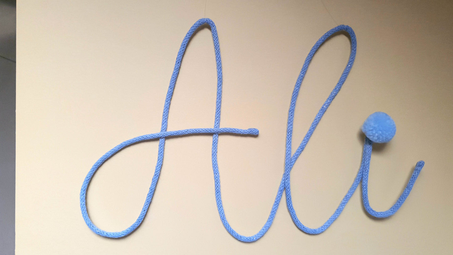 تعليقة إسم أوكلمة - Wire Words - Toot Box