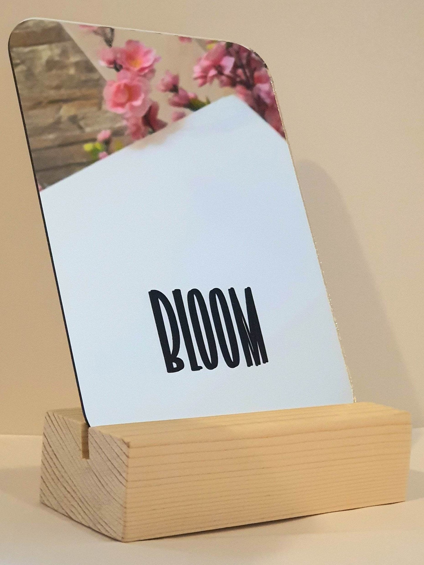 🎁 Bloom Mini Table Mirror – A Gift to Inspire 🌸 - Toot Box