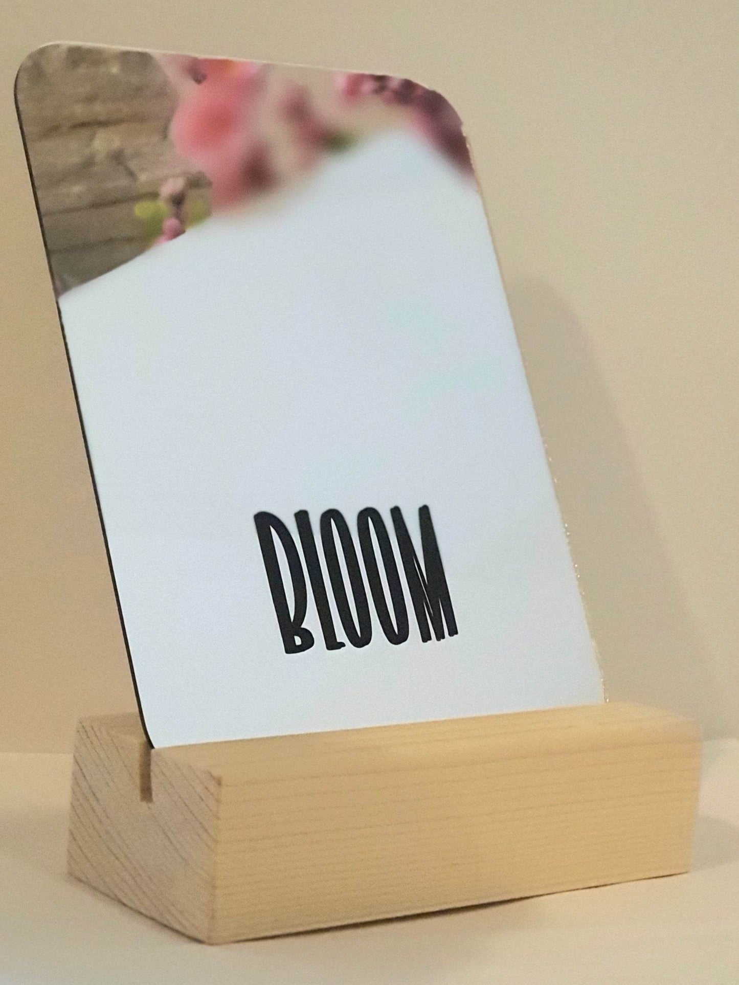 🎁 Bloom Mini Table Mirror – A Gift to Inspire 🌸 - Toot Box