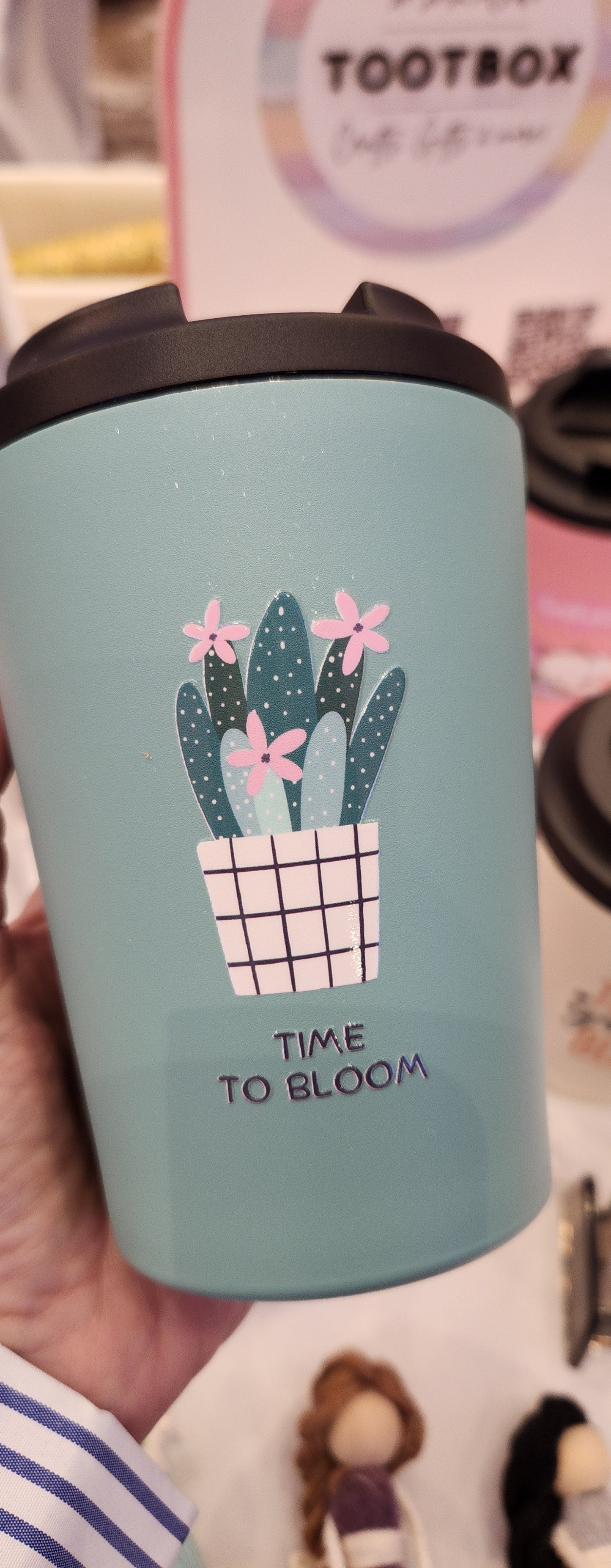 كوب حراري بتصميم مميز يناسب يومك