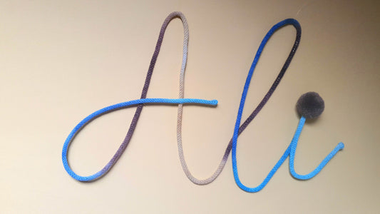 تعليقة إسم أوكلمة - Wire Words - Toot Box