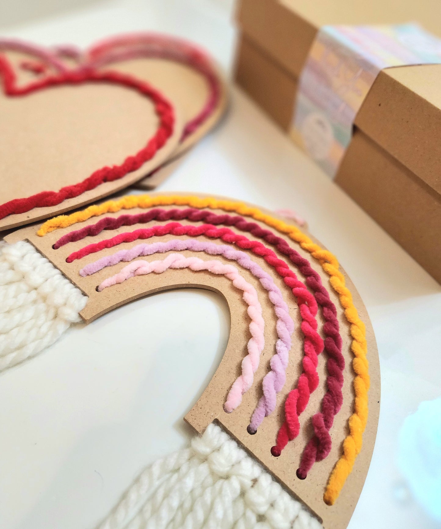 DIY RAINBOW WOOD EMBROIDERY - إصنعها بنفسك رينبو - تطريز الخشب -