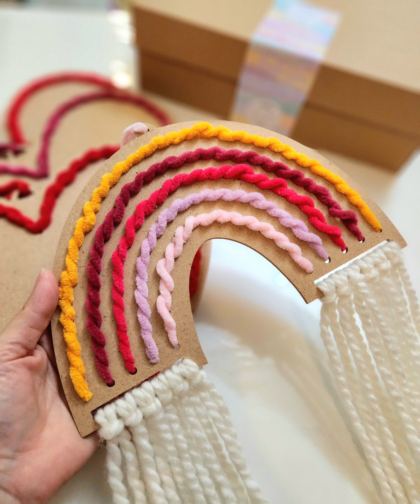 DIY RAINBOW WOOD EMBROIDERY - إصنعها بنفسك رينبو - تطريز الخشب -